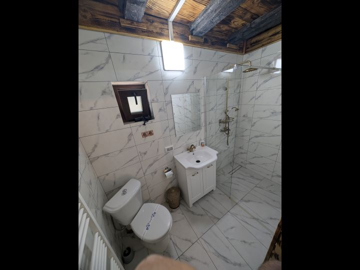 Baie proprie - Camera matrimonială